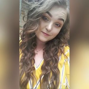 Meet your Posher, Caley